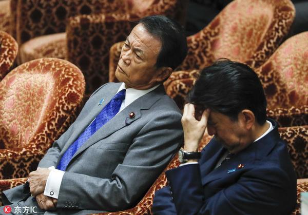 安倍晋三与麻生太郎，日本政治的两大巨头交锋记