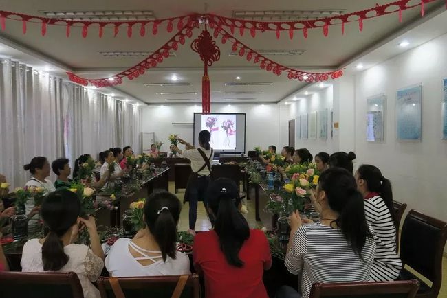 朝之花她论坛，朝阳区妇联聚焦女性健康关怀对话交流