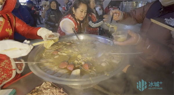 阿城美食盛宴，万人空巷，味蕾狂欢引爆美食节