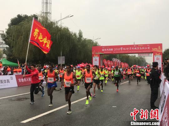 热烈庆祝！常德柳叶湖马拉松盛大启幕，激情开跑！