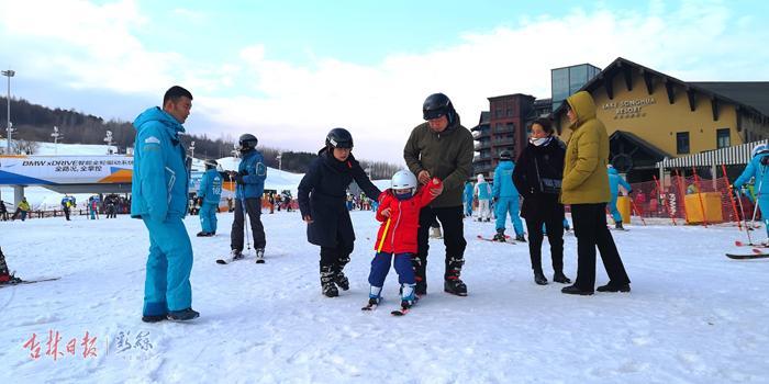 雪季新篇章，吉林雪场灵活应对开板期升温挑战