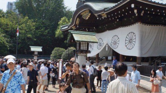 日本靖国神社的供奉，历史、文化与争议探究