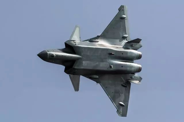 F22與殲-20頂尖戰(zhàn)機對比解析