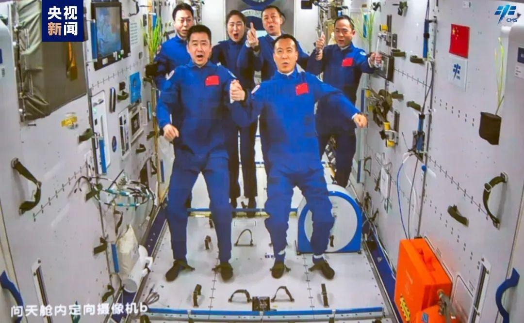 神舟十五號航天員，宇宙探索的英勇使者