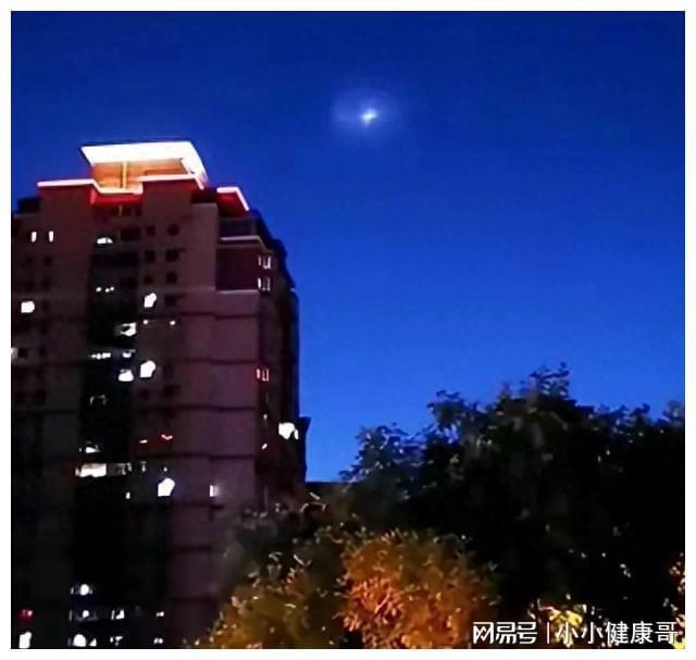 衛(wèi)星殘骸墜落,，如何預(yù)防對(duì)人類造成傷害？