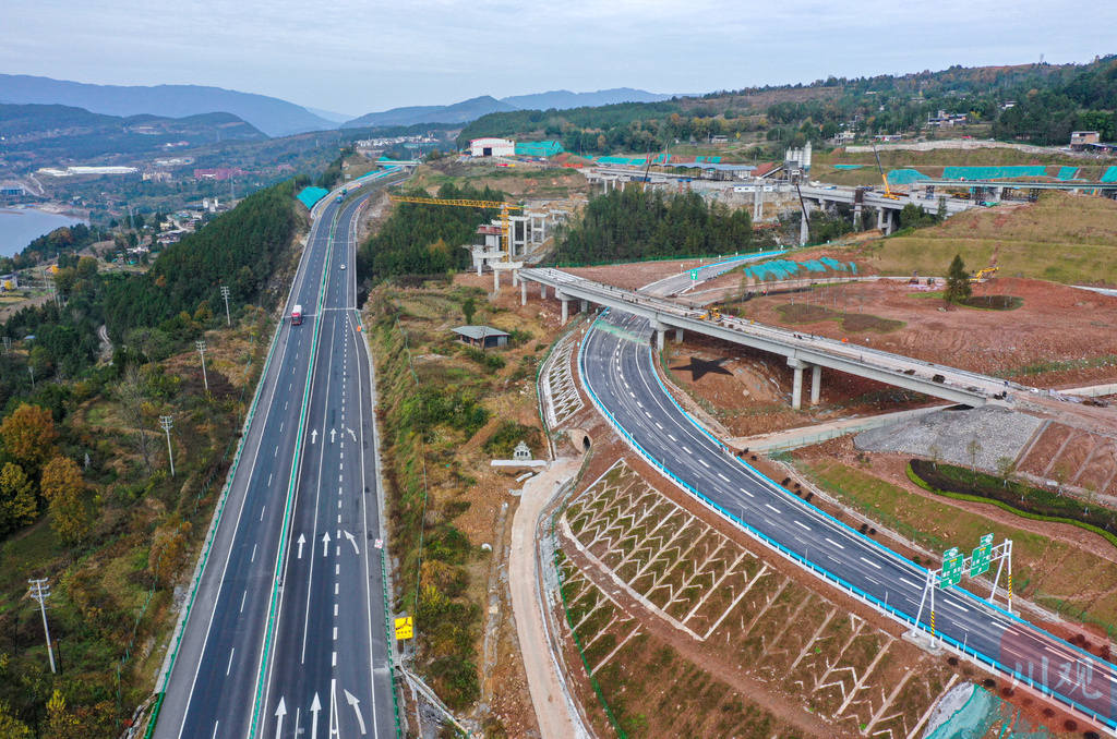 四川加大公路水路交通建設(shè)投資力度,，助力區(qū)域經(jīng)濟(jì)發(fā)展提速